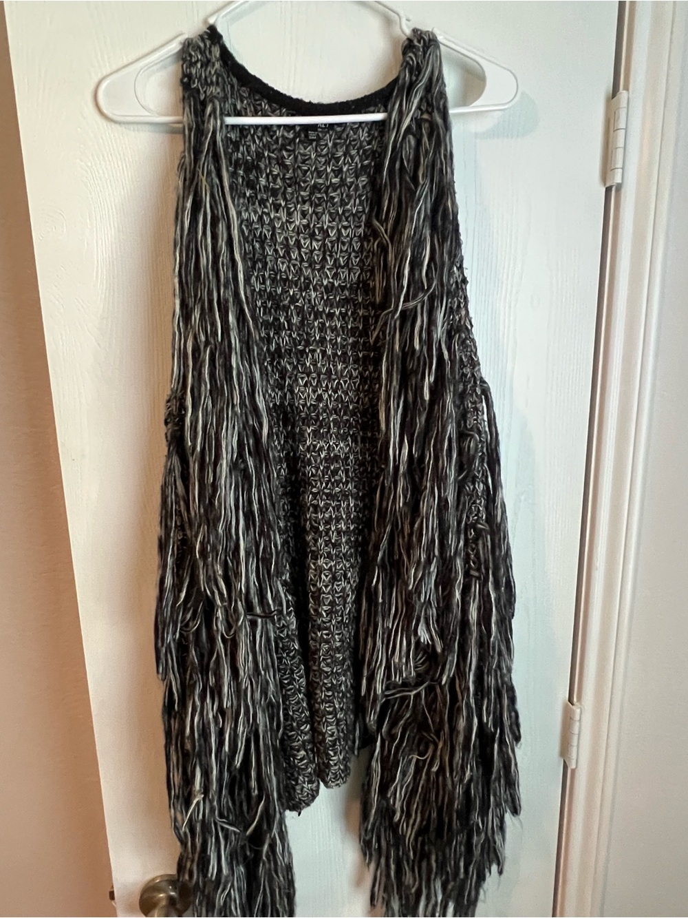 Chunky Fringe Knit Vest in Black and Gray